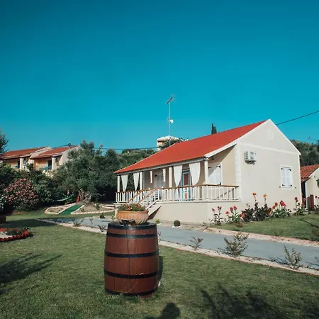 Christa Case de vacanță *