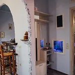 Christa أريلاز
